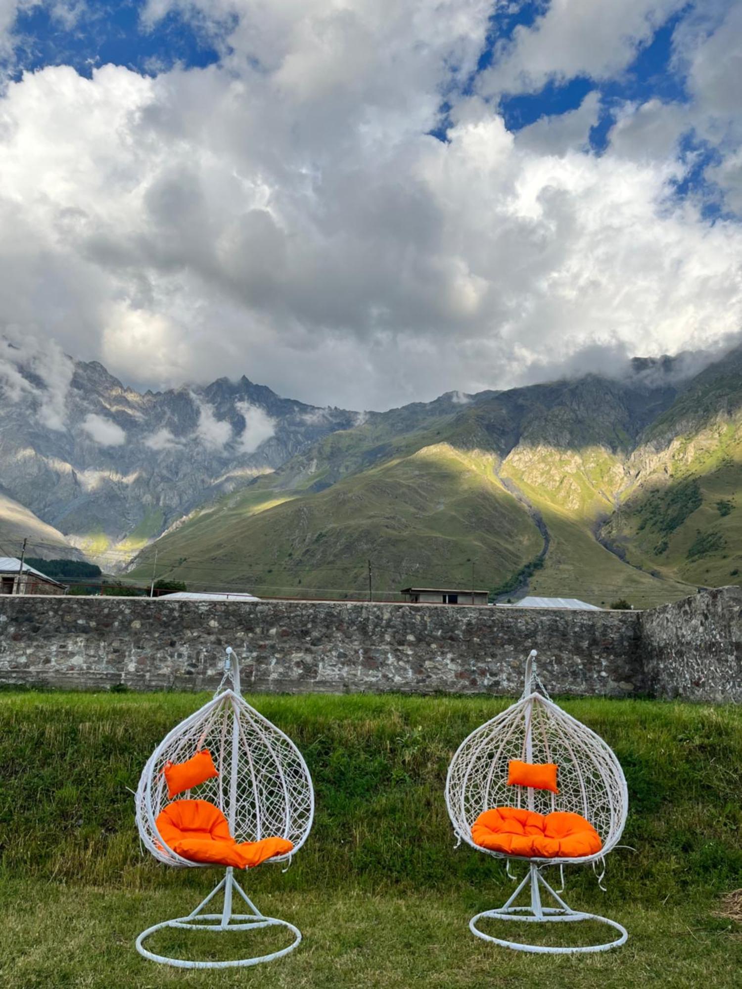 Inn Harmony Kazbegi Exterior foto